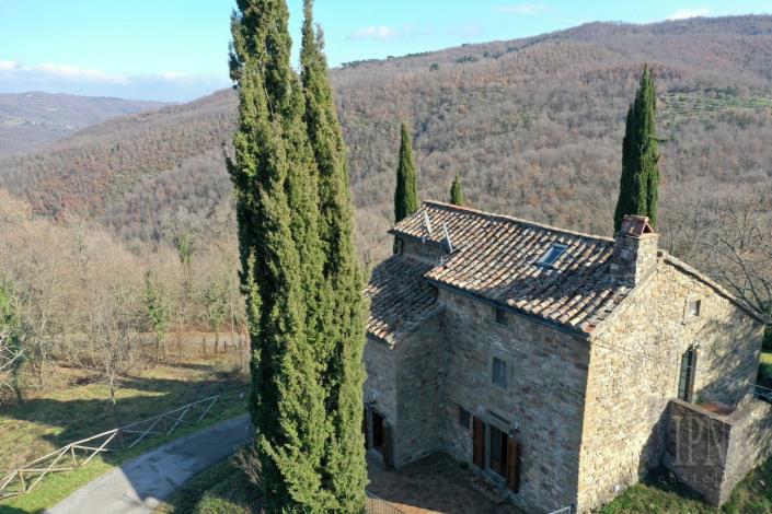 Image No.2-3 Bed Farmhouse for sale