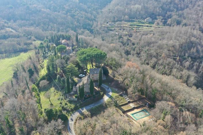 Image No.6-3 Bed Farmhouse for sale