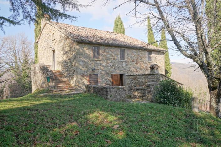 Image No.8-3 Bed Farmhouse for sale