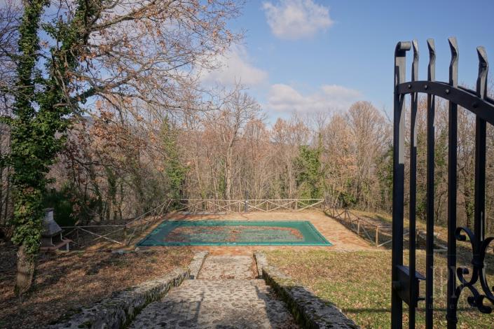 Image No.10-3 Bed Farmhouse for sale