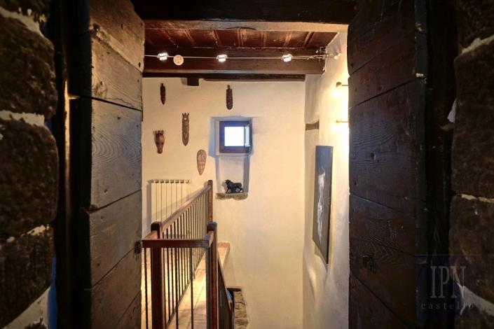 Image No.19-3 Bed Farmhouse for sale