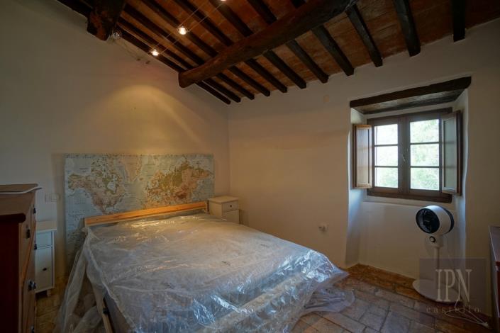 Image No.24-3 Bed Farmhouse for sale