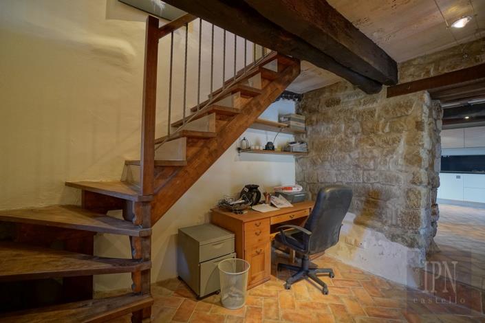 Image No.25-3 Bed Farmhouse for sale