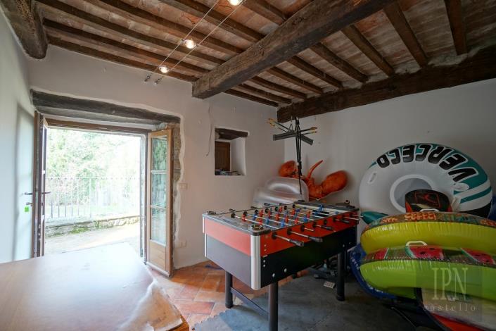 Image No.26-3 Bed Farmhouse for sale