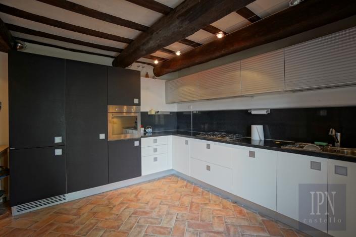 Image No.29-3 Bed Farmhouse for sale