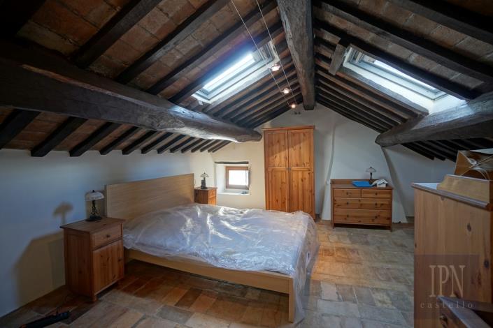 Image No.32-3 Bed Farmhouse for sale