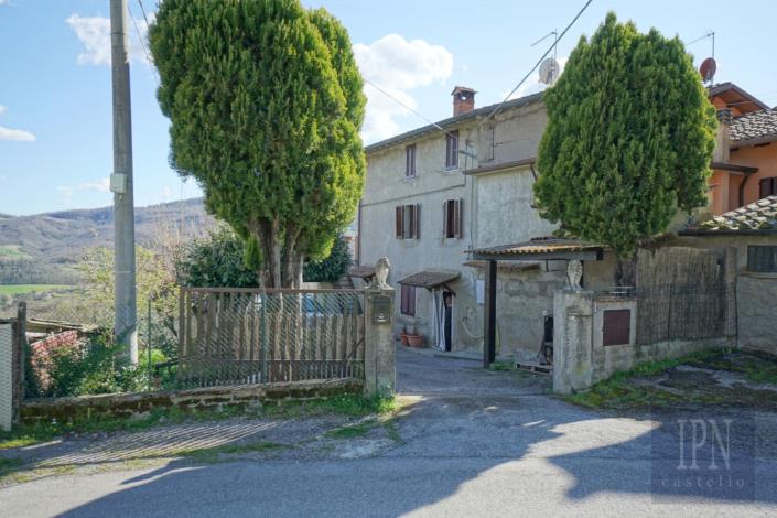 Image No.12-3 Bed Farmhouse for sale