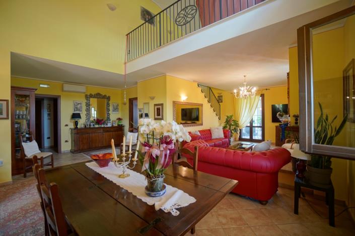 Image No.18-4 Bed Villa for sale