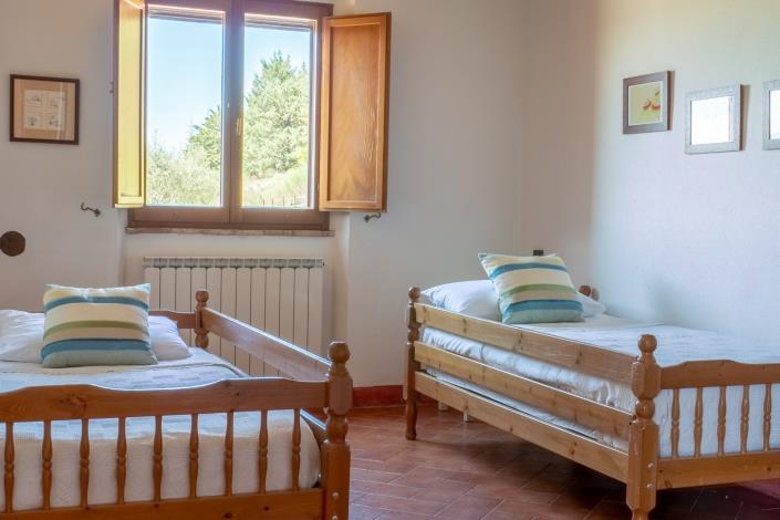 Image No.35-8 Bed Farmhouse for sale