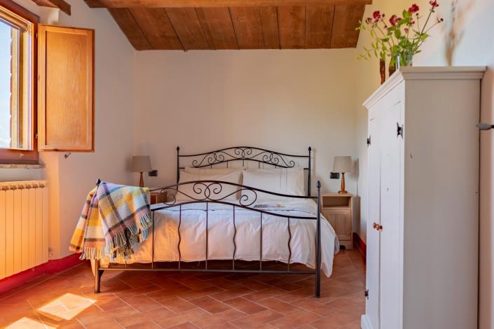 Image No.41-8 Bed Farmhouse for sale