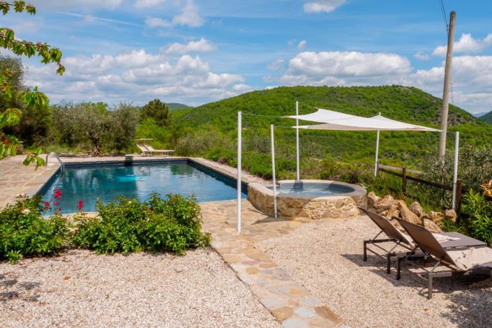 Image No.14-8 Bed Farmhouse for sale