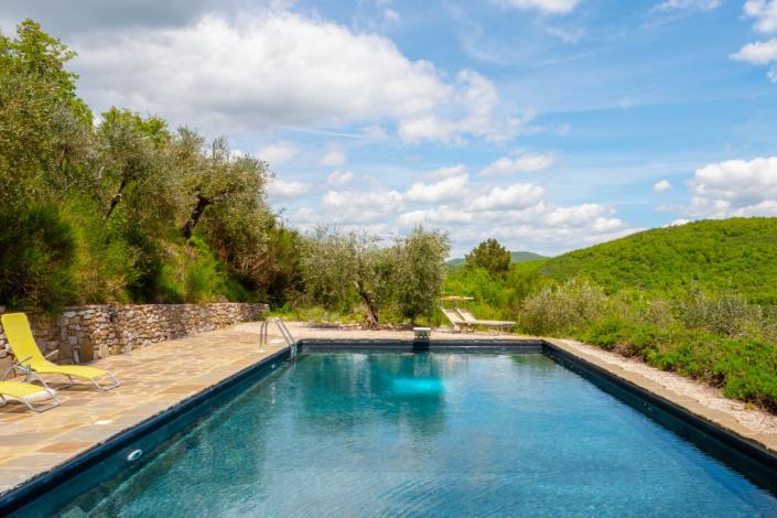 Image No.19-8 Bed Farmhouse for sale