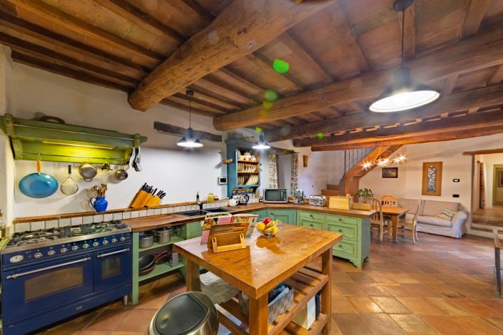 Image No.46-8 Bed Farmhouse for sale