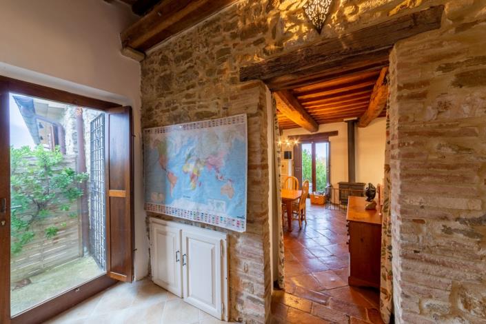 Image No.50-8 Bed Farmhouse for sale