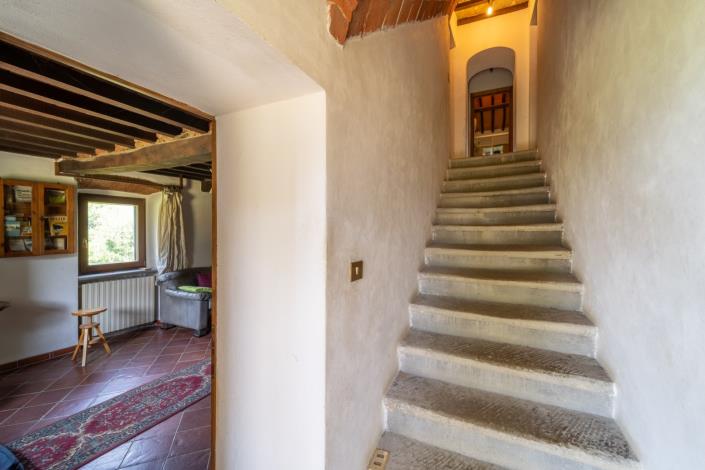 Image No.12-9 Bed Farmhouse for sale