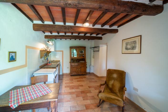 Image No.18-9 Bed Farmhouse for sale