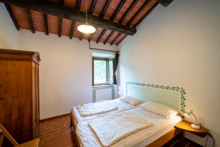 Image No.31-9 Bed Farmhouse for sale