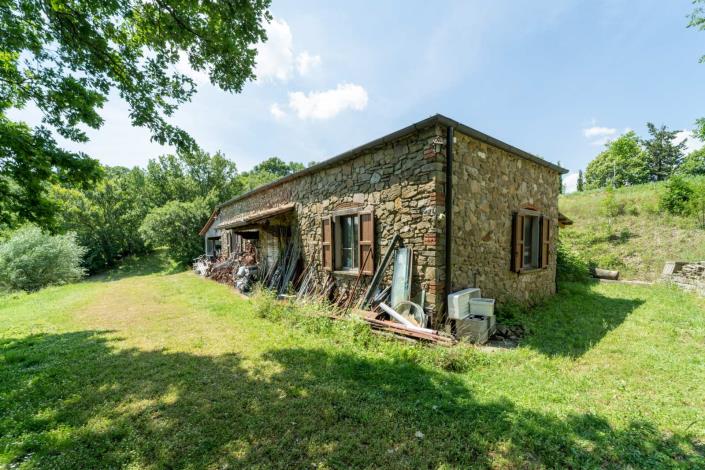 Image No.33-9 Bed Farmhouse for sale