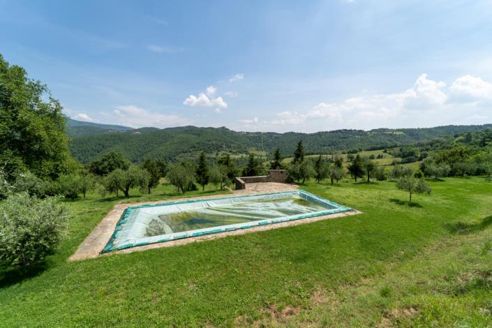 Image No.36-9 Bed Farmhouse for sale