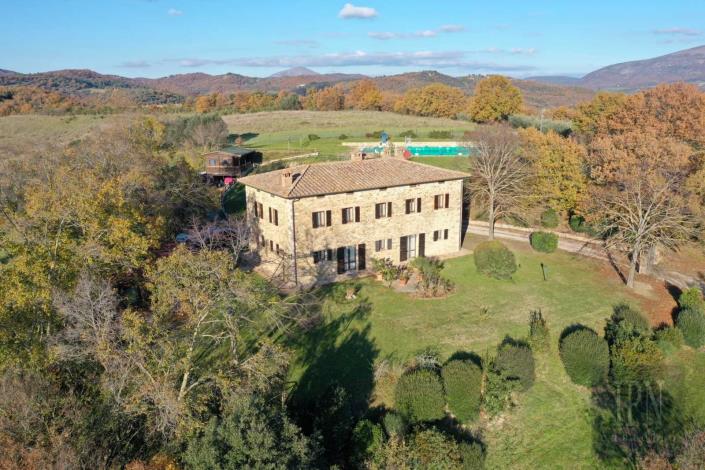 Image No.4-4 Bed Farmhouse for sale