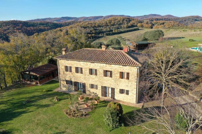 Image No.7-4 Bed Farmhouse for sale