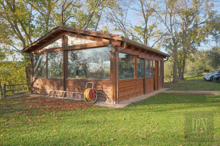 Image No.18-4 Bed Farmhouse for sale