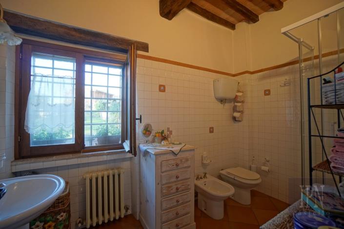 Image No.24-4 Bed Farmhouse for sale