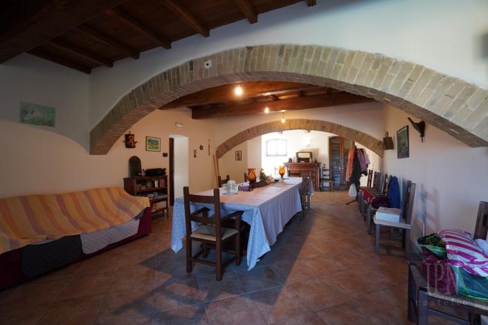 Image No.19-Ferme de 6 chambres à vendre à Cortona