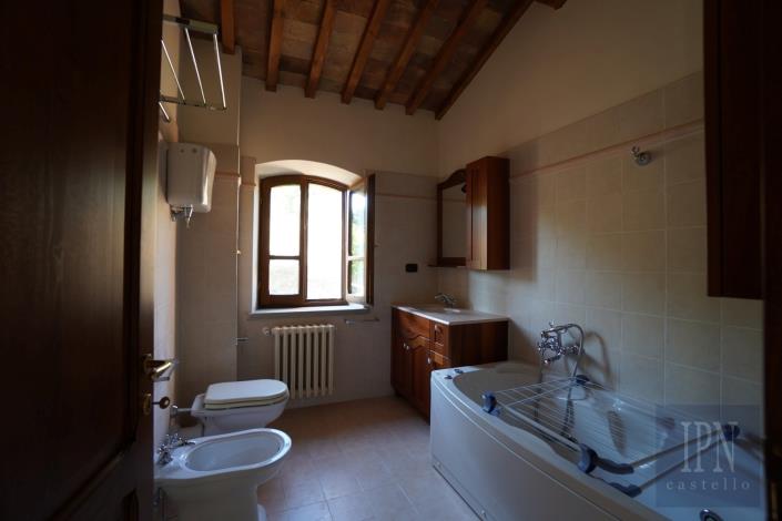 Image No.32-Ferme de 6 chambres à vendre à Cortona