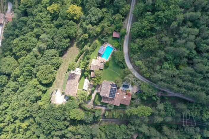 Image No.10-6 Bed Farmhouse for sale