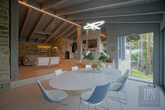 Image No.28-6 Bed Farmhouse for sale