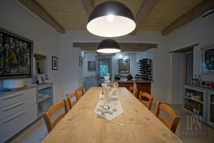 Image No.33-6 Bed Farmhouse for sale