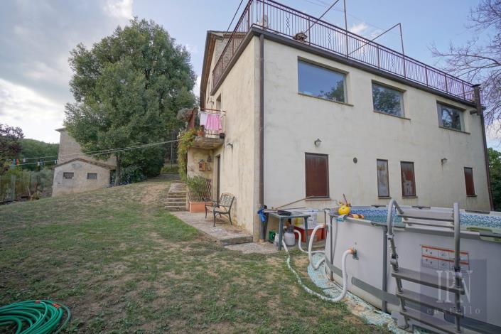 Image No.13-5 Bed Farmhouse for sale