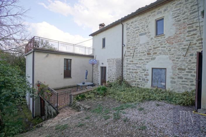 Image No.14-5 Bed Farmhouse for sale