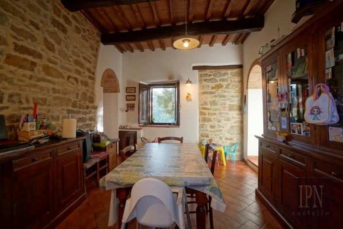 Image No.39-5 Bed Farmhouse for sale