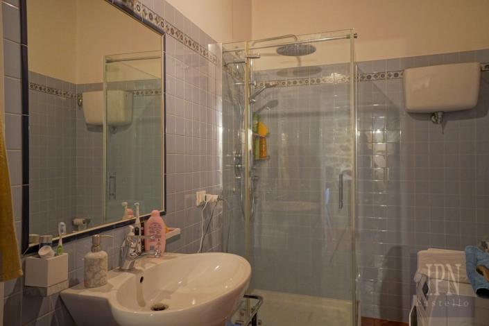 Image No.40-5 Bed Farmhouse for sale