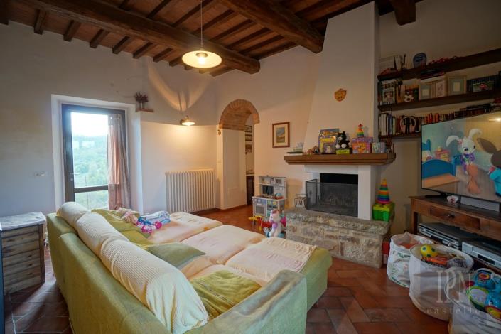 Image No.49-5 Bed Farmhouse for sale