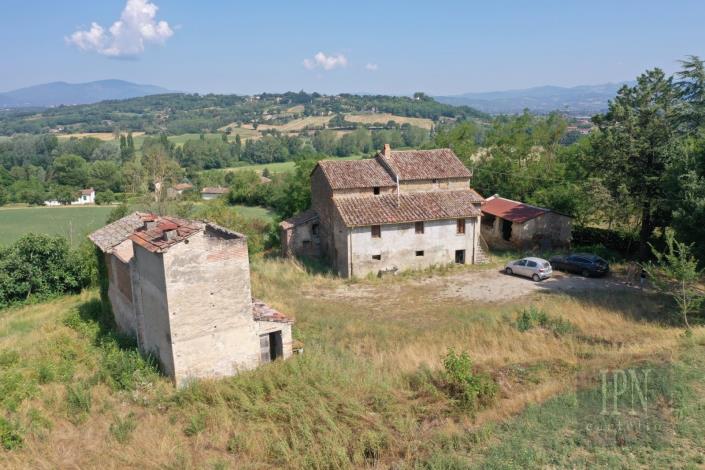 Image No.7-7 Bed House for sale