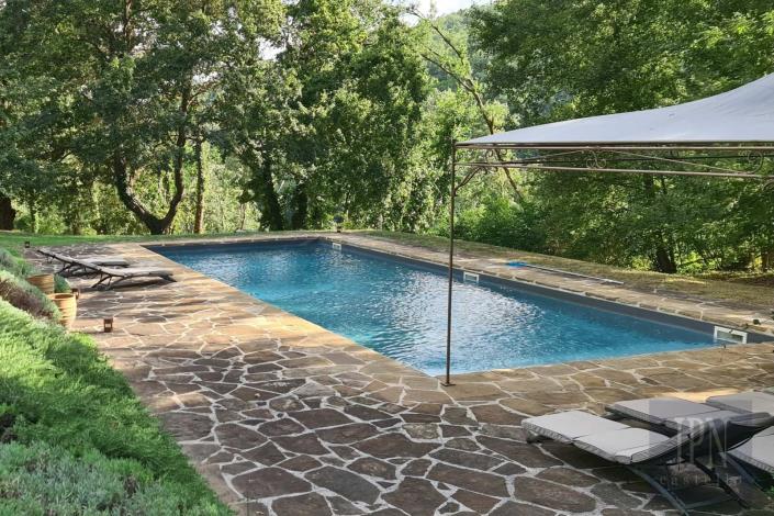 Image No.10-4 Bed Farmhouse for sale