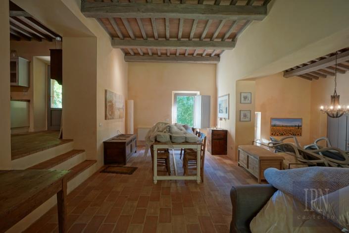 Image No.31-4 Bed Farmhouse for sale