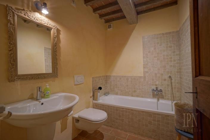 Image No.36-4 Bed Farmhouse for sale