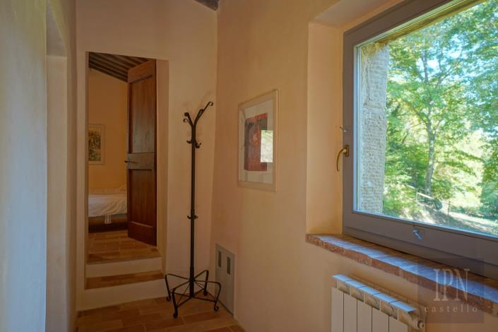 Image No.41-4 Bed Farmhouse for sale