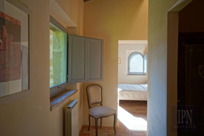 Image No.47-4 Bed Farmhouse for sale