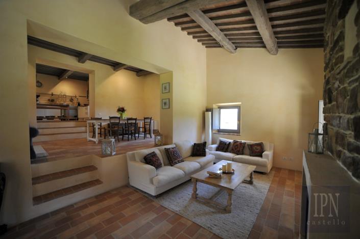 Image No.33-4 Bed Farmhouse for sale