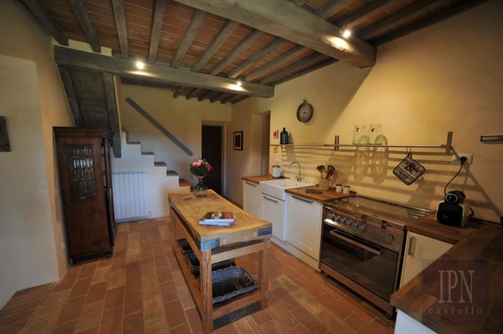 Image No.27-4 Bed Farmhouse for sale