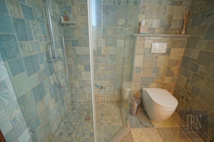 Image No.21-2 Bed Apartment for sale