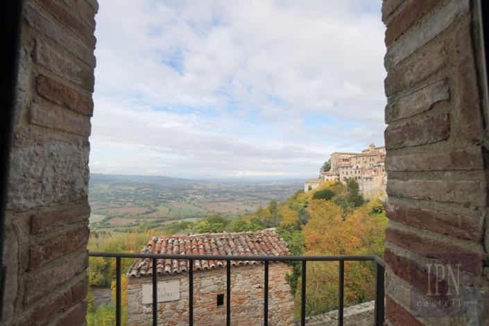 Image No.22-3 Bed Townhouse for sale