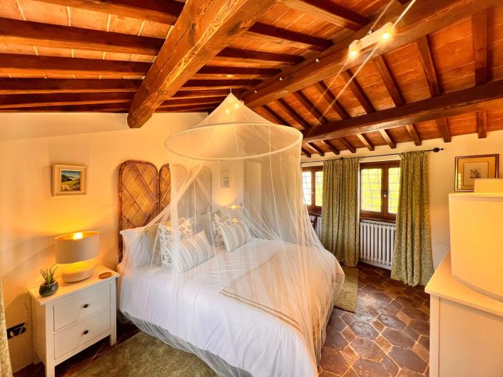 Image No.33-9 Bed Farmhouse for sale