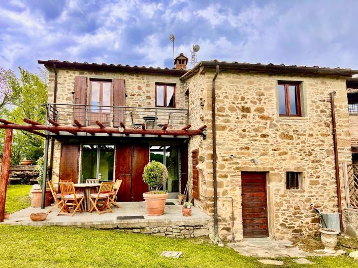 Image No.44-9 Bed Farmhouse for sale