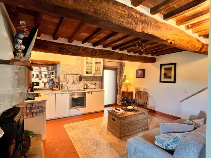 Image No.32-9 Bed Farmhouse for sale